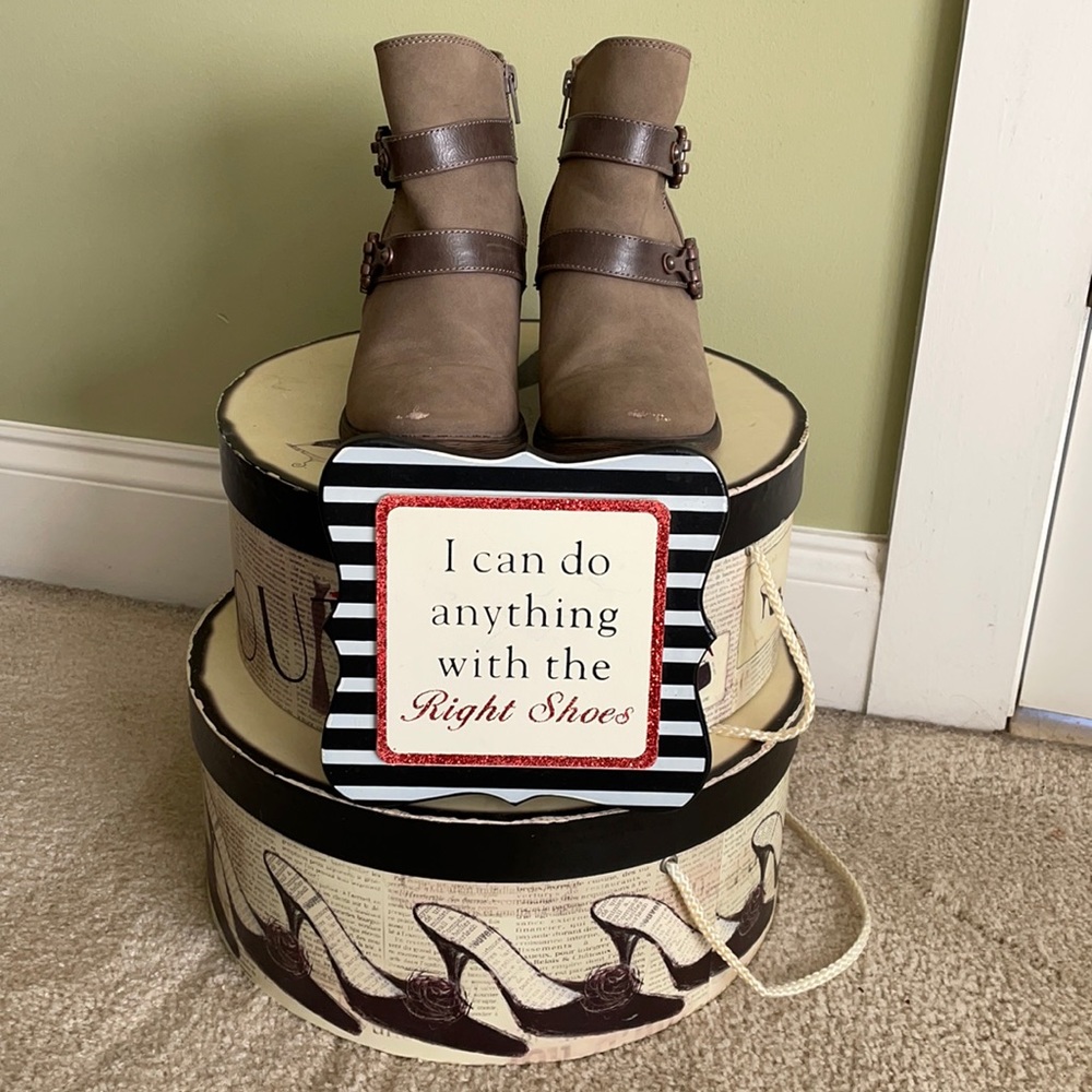 Euro softt by Softt Jadine booties